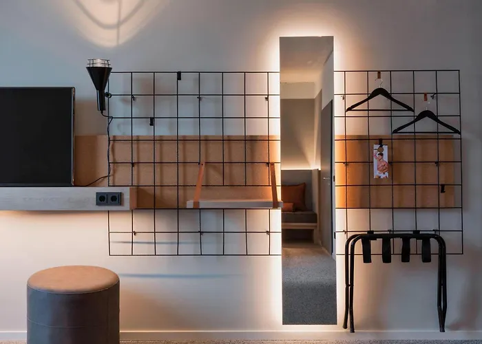 Moxy Frankfurt Center Hotel
