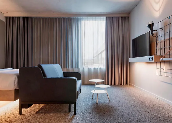 Moxy Frankfurt Center 3* Frankfurt am Main
