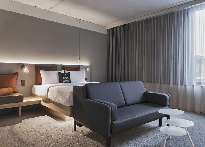 Moxy Frankfurt Center 3* Frankfurt am Main