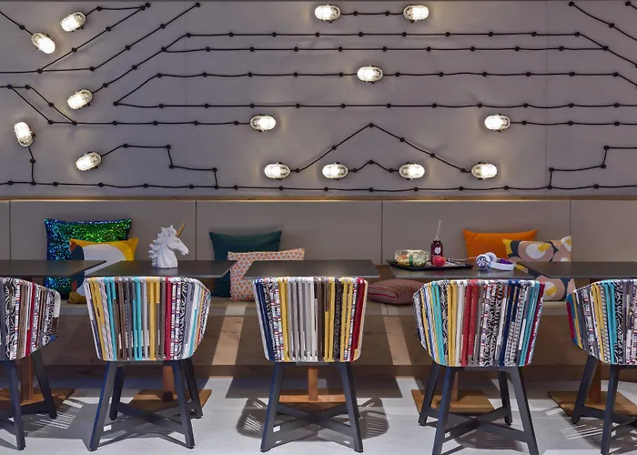 Moxy Frankfurt Center فندق 3*